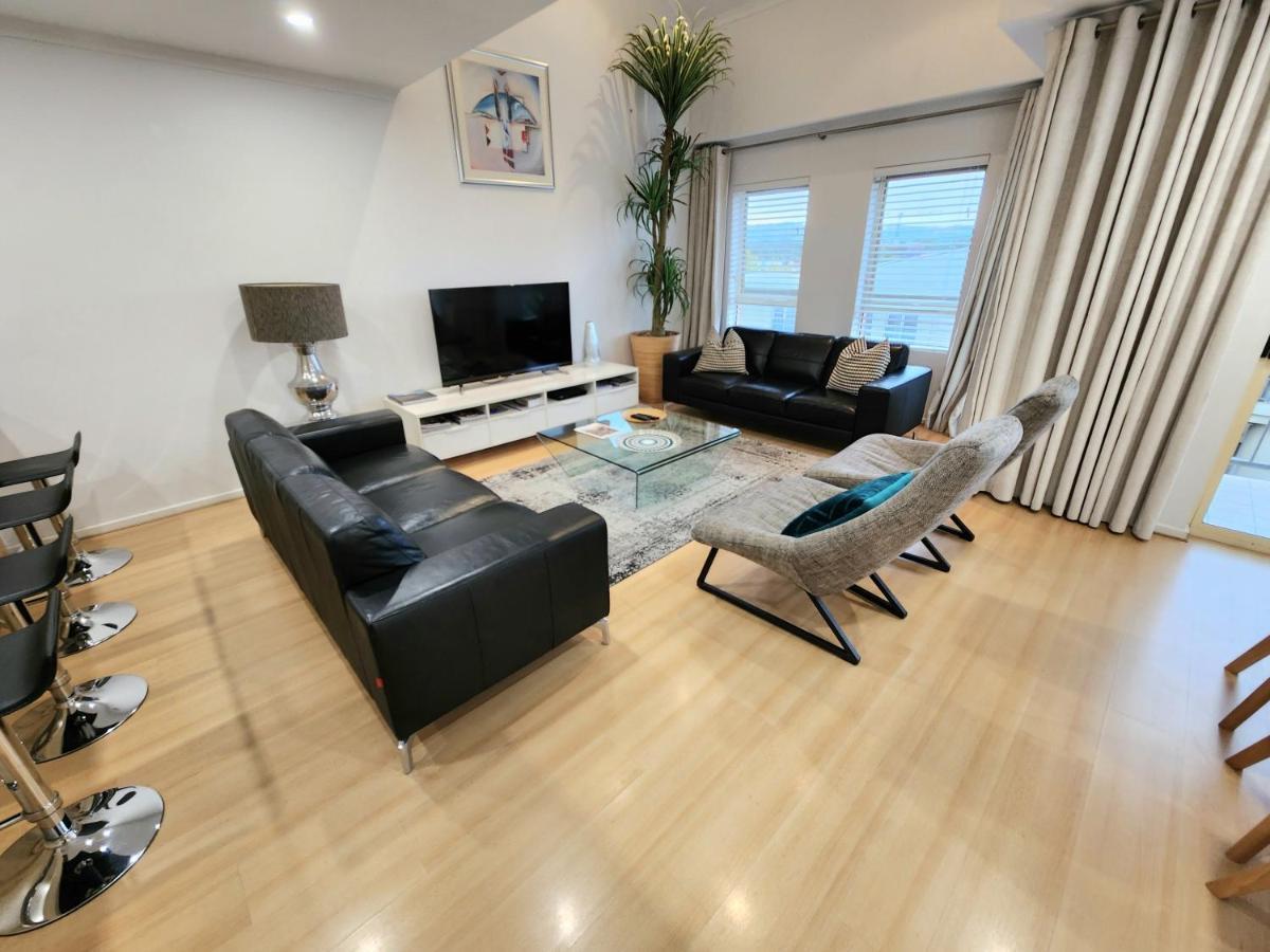 Spacious 4 Bedroom And 2 Bathrooms City Apartment แอดิเลด ภายนอก รูปภาพ