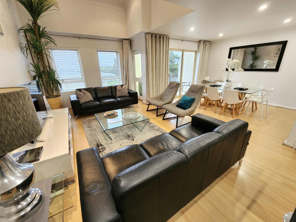 Spacious 4 Bedroom And 2 Bathrooms City Apartment แอดิเลด ภายนอก รูปภาพ