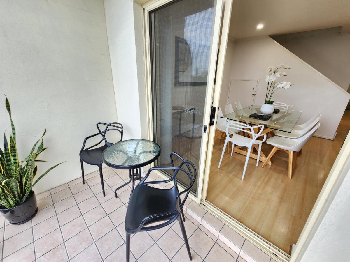 Spacious 4 Bedroom And 2 Bathrooms City Apartment แอดิเลด ภายนอก รูปภาพ